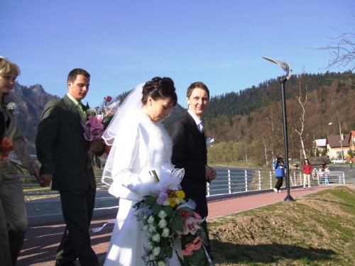 Prvá medzinárodná svadba v Červenom Kláštore - mladomanželia Glevaňákovci